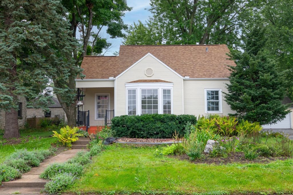 N85w16159 Appleton Ave, Menomonee Falls