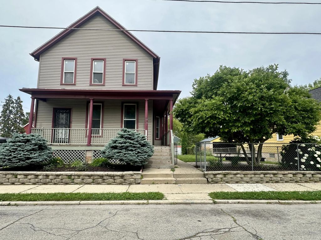 1315 Howe St, Racine