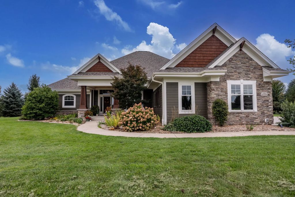 S84w33185 Brown Bear Ln, Mukwonago