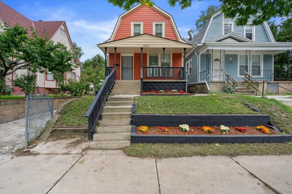 1220 S 25th St, Milwaukee