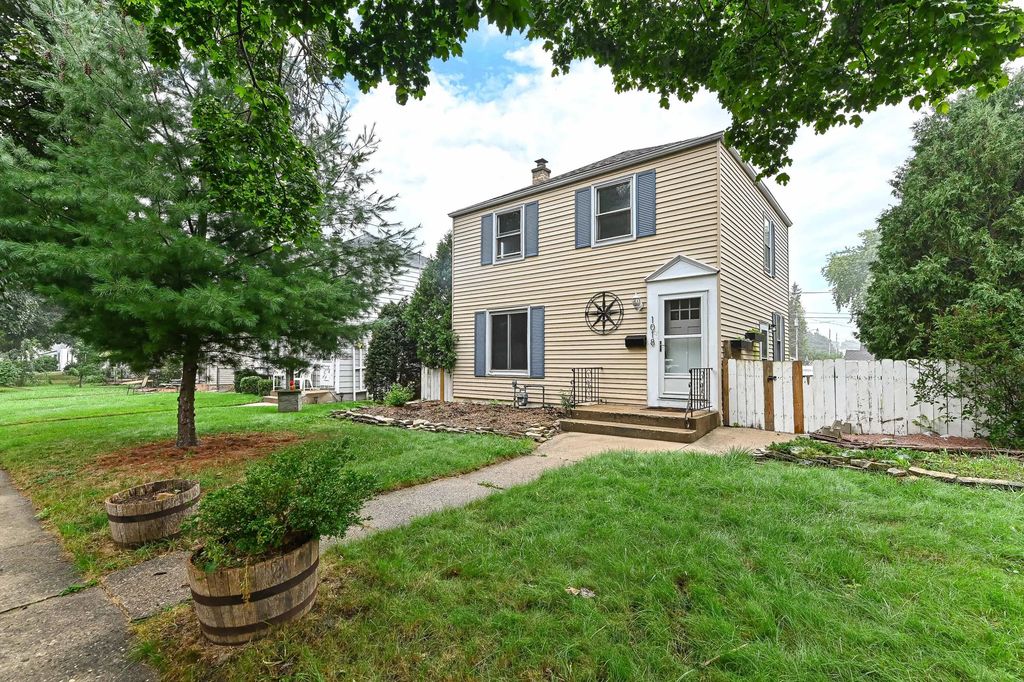 1018 E Wilbur Ave, Milwaukee