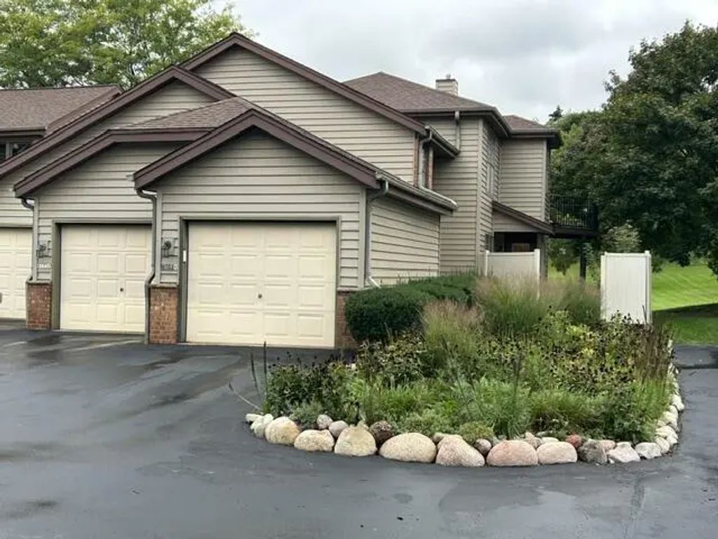 8123 S Legend Dr G, Franklin