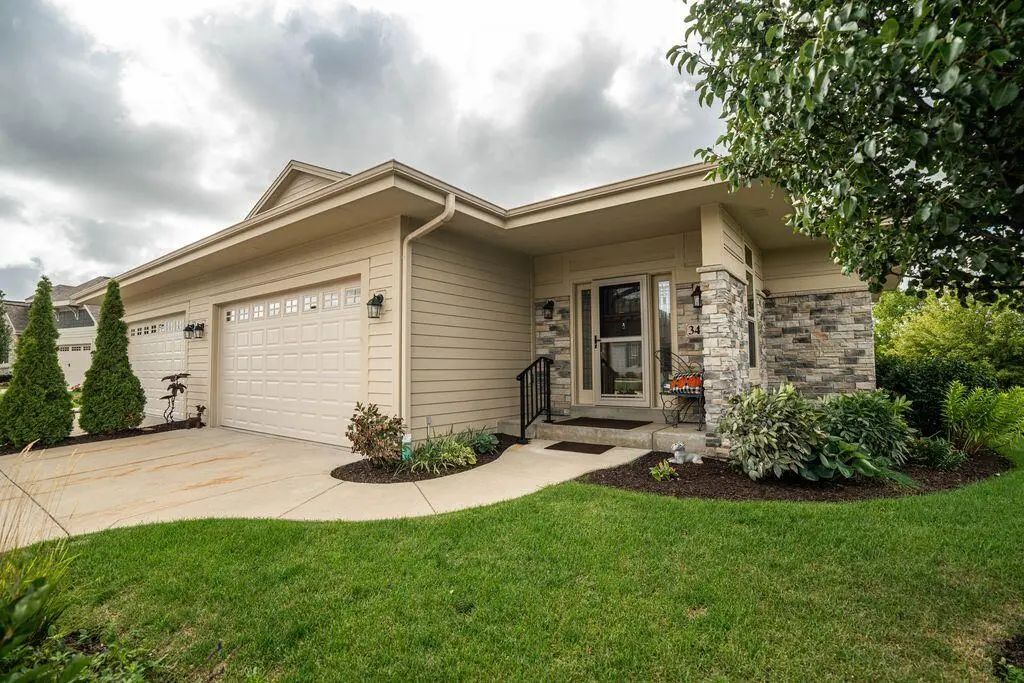3417 Walnut Trl, Waukesha