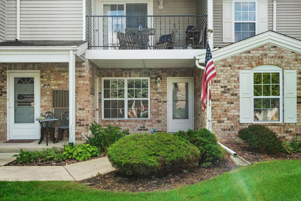 1102 N Sunnyslope Dr 104, Mount Pleasant