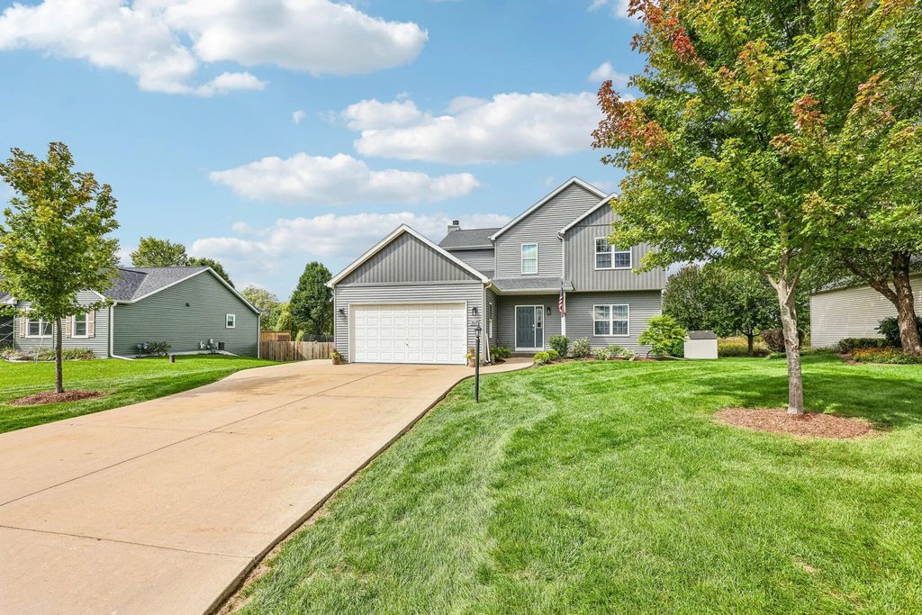 W1064 Audubon Park Dr, Ixonia