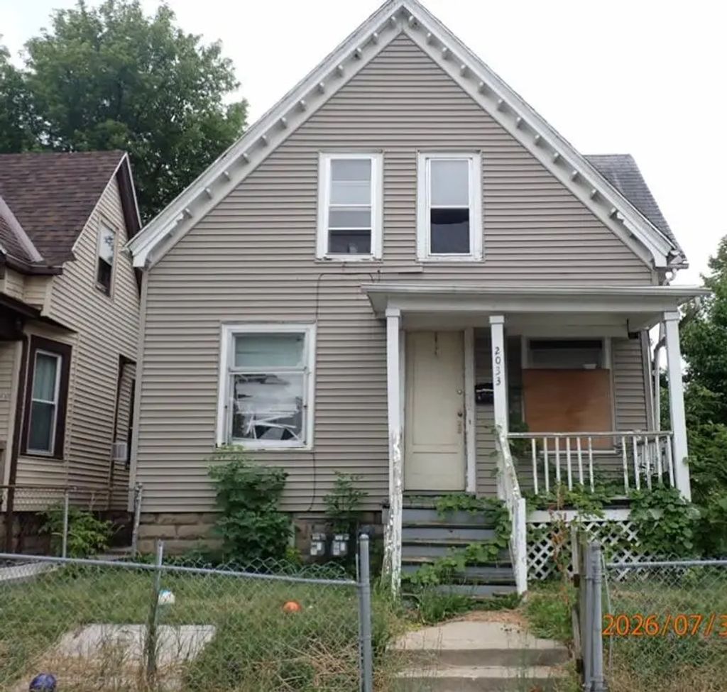 2033 W Burleigh St 2033 A, Milwaukee