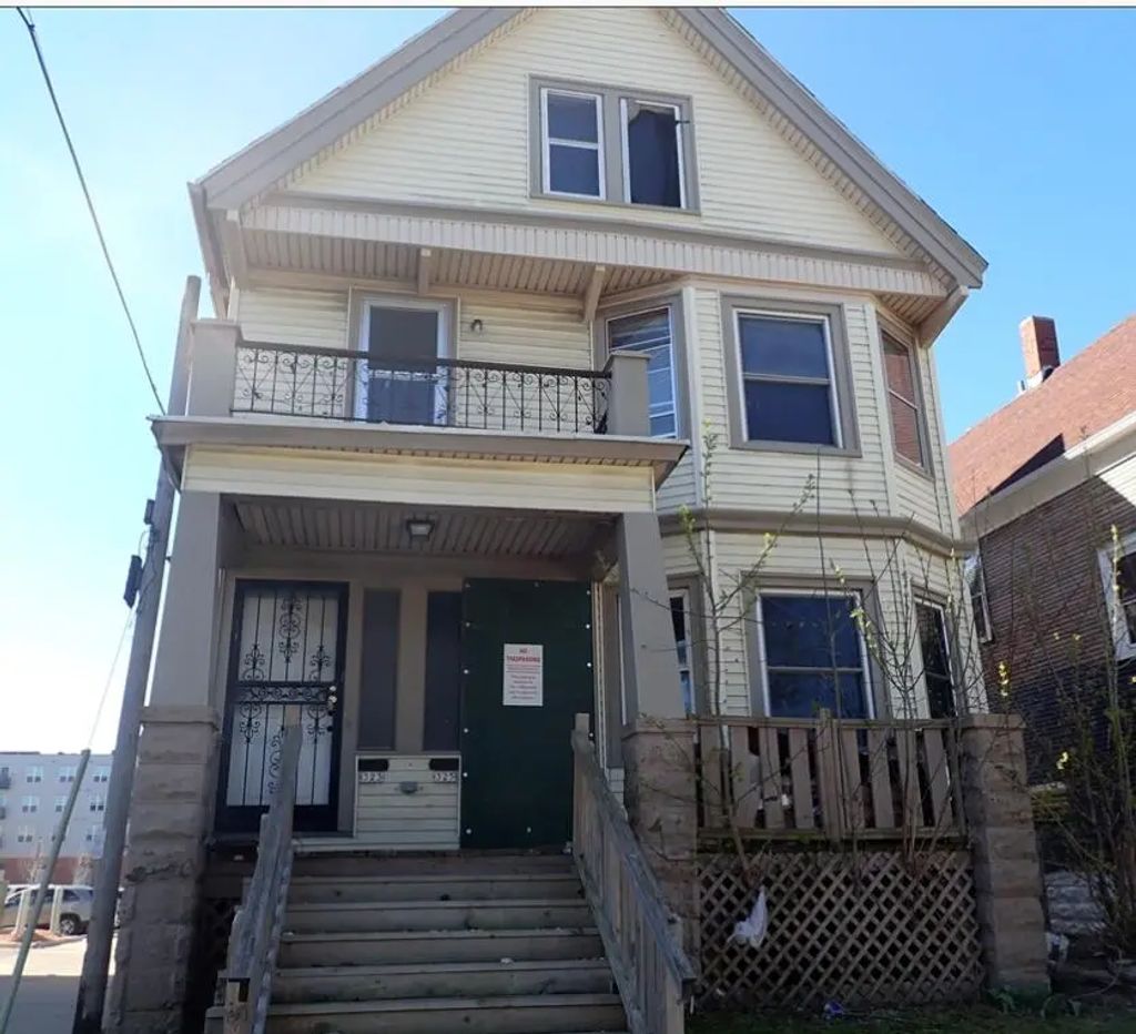 323 W Chambers St 325, Milwaukee