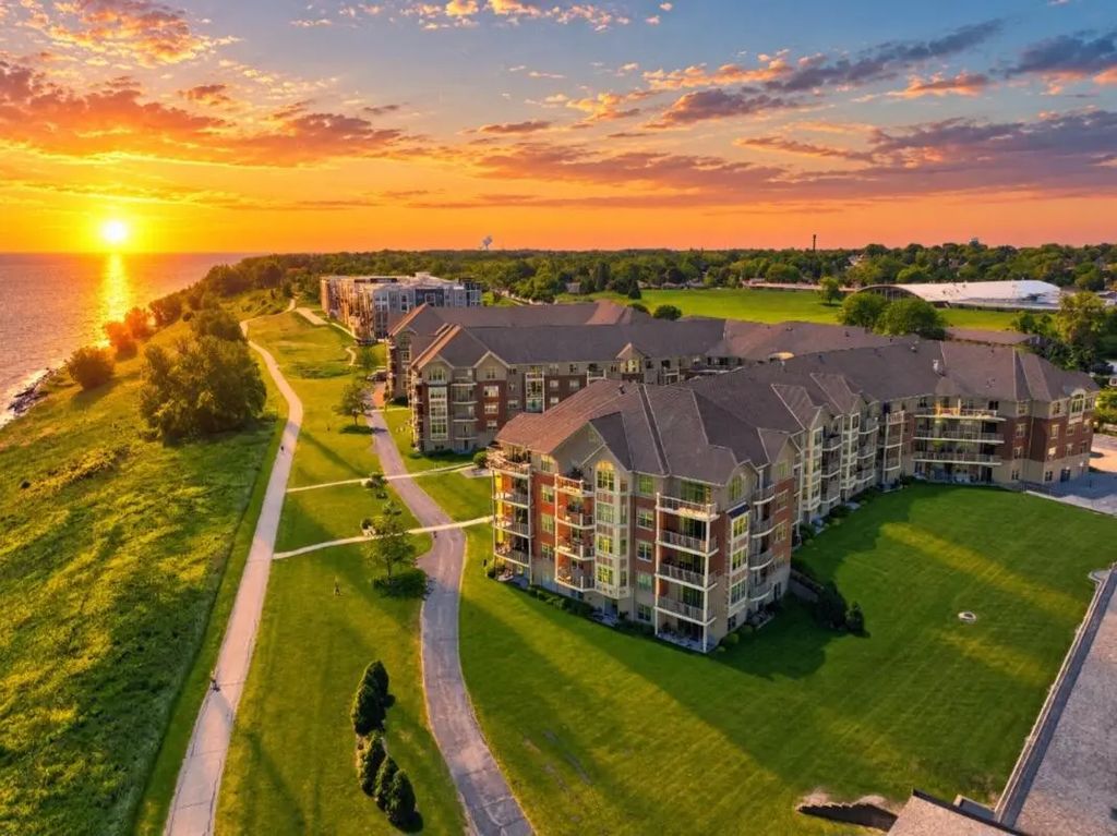 4120 S Lake Dr C355, Saint Francis