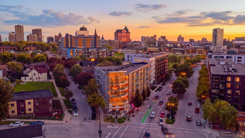 1541 N Jefferson St 410, Milwaukee