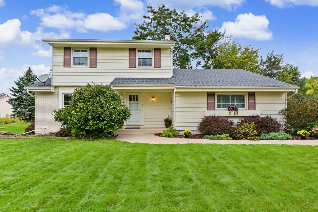 14000 W Wilbur Dr, New Berlin