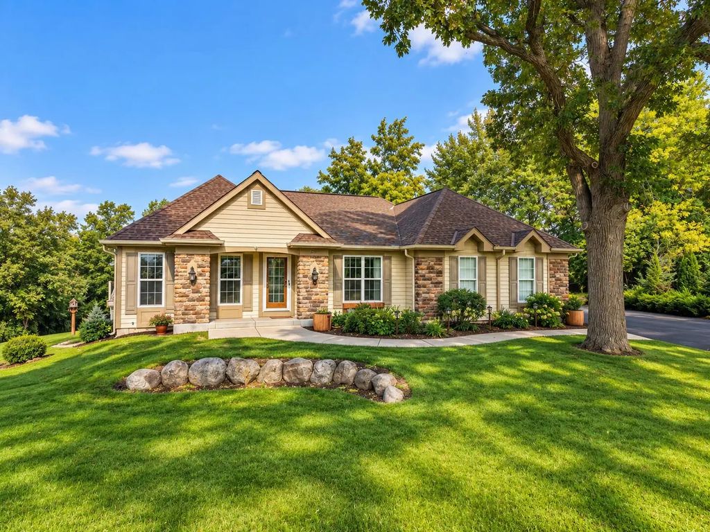 211 Kummrow Ct, Wales