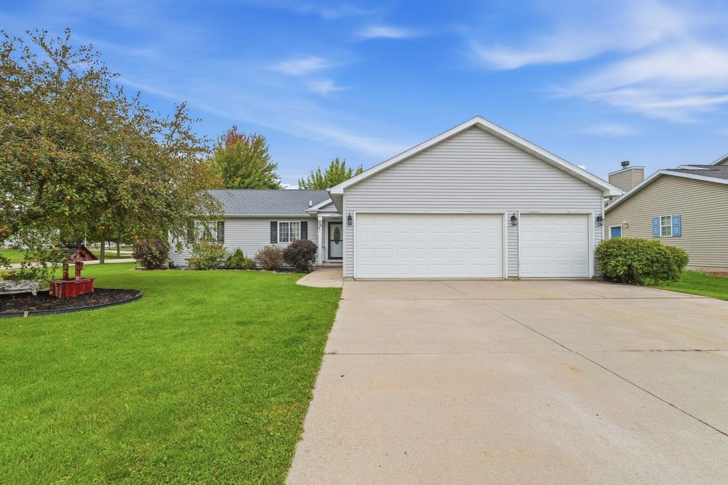 462 Rockrose Dr, Fond Du Lac