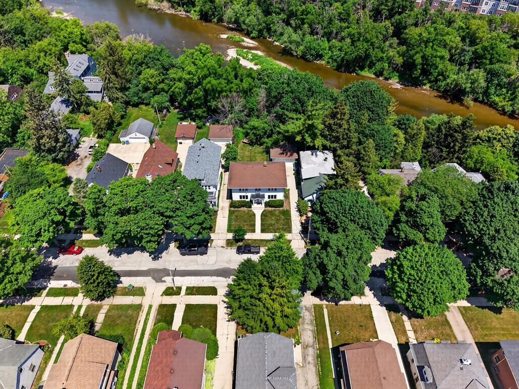 1200 E Vienna Ave 1200a, Milwaukee