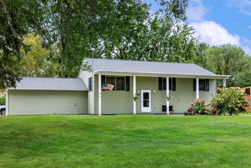 1550 Main St, Onalaska