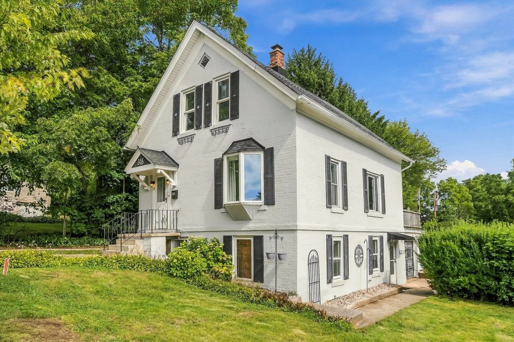 316 S Garfield Ave, Port Washington