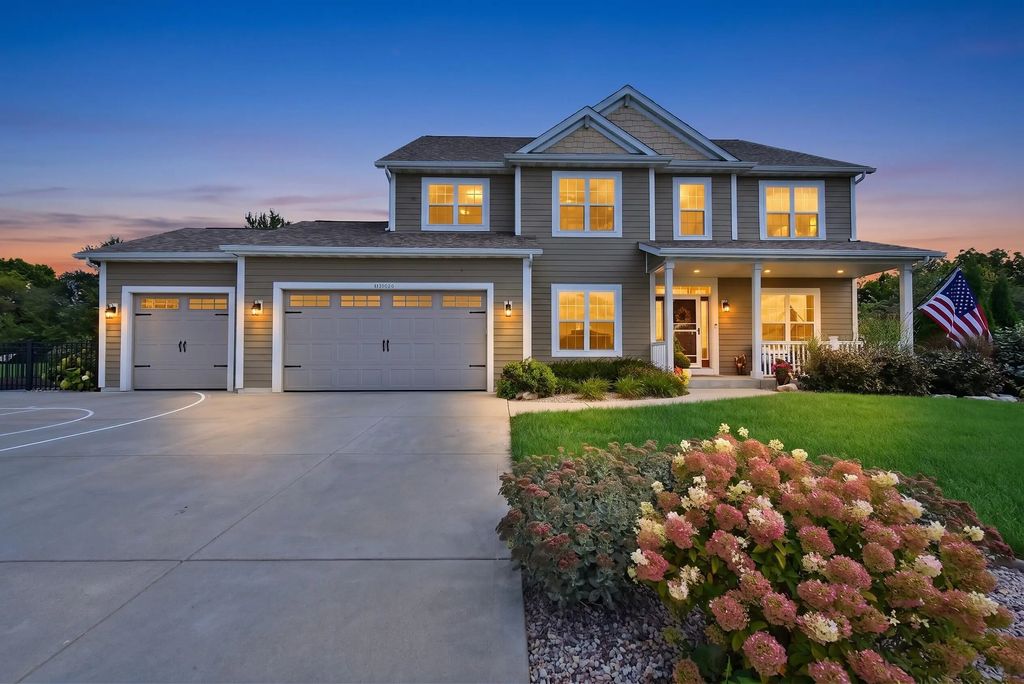 W275n342 Arrowhead Trl, Pewaukee
