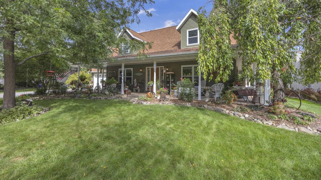 3715 Koehler Dr, Sheboygan