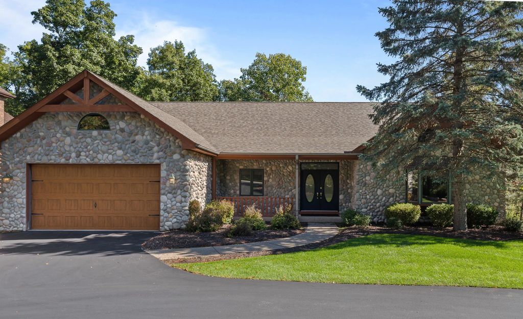 1217 Geneva National Ave W 4-29, Geneva