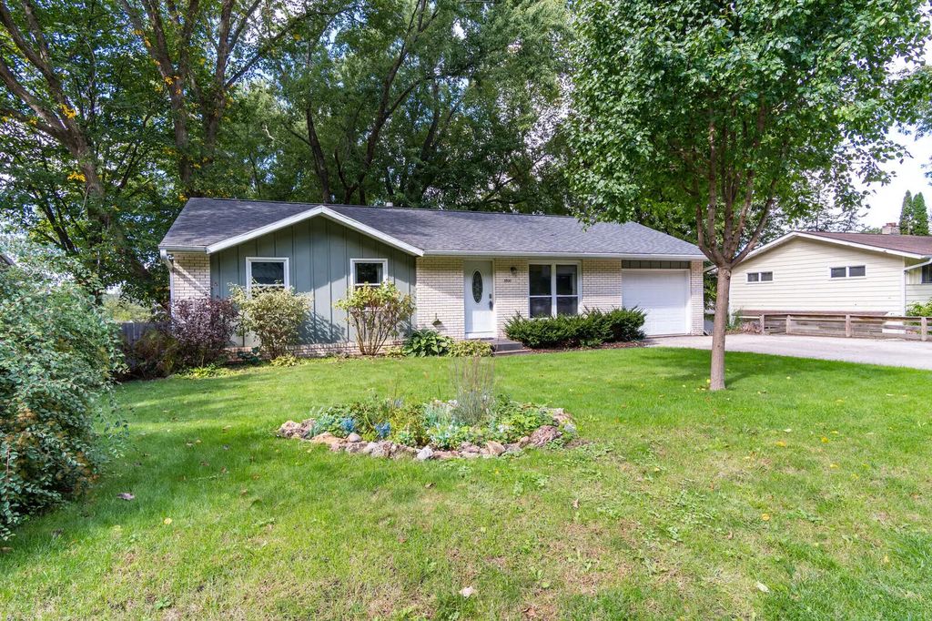 3500 Cliffside Dr, La Crosse