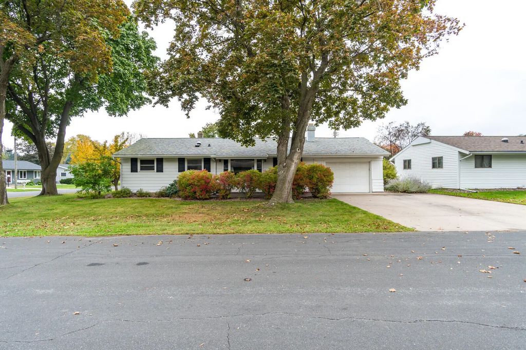 1241 Shorewood Dr, Shelby