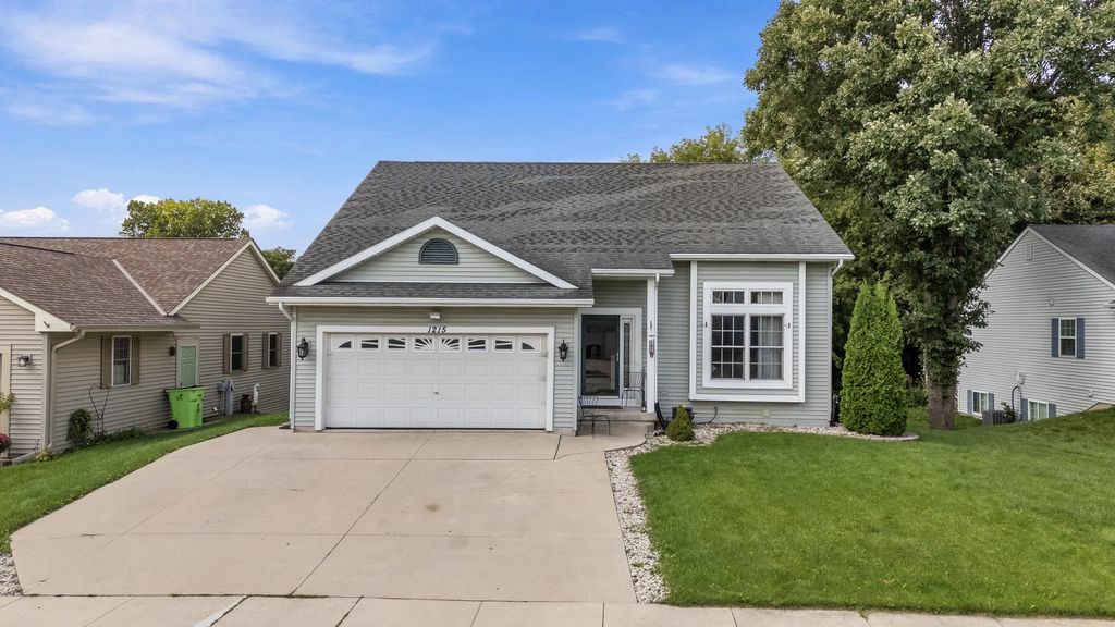 1215 Elm St, Hartford