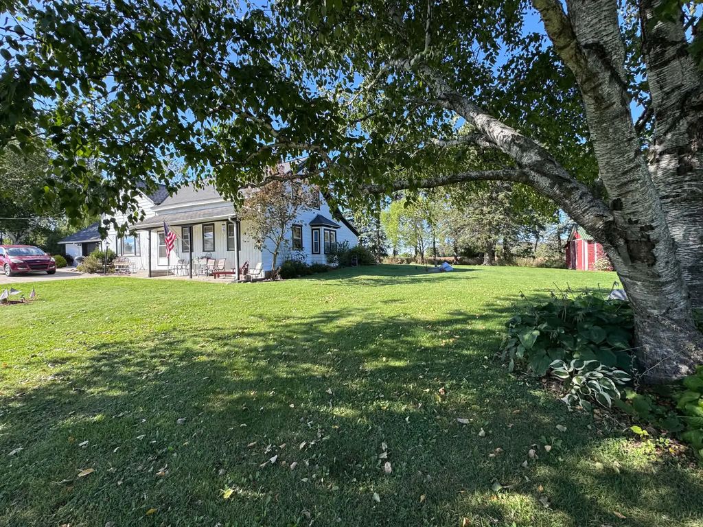 W2692 Woodland Rd Rd, Sheboygan Falls