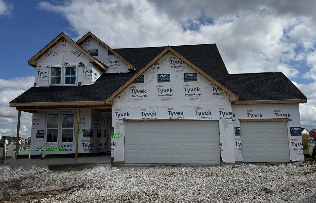 1733 Switchgrass St, Oconomowoc