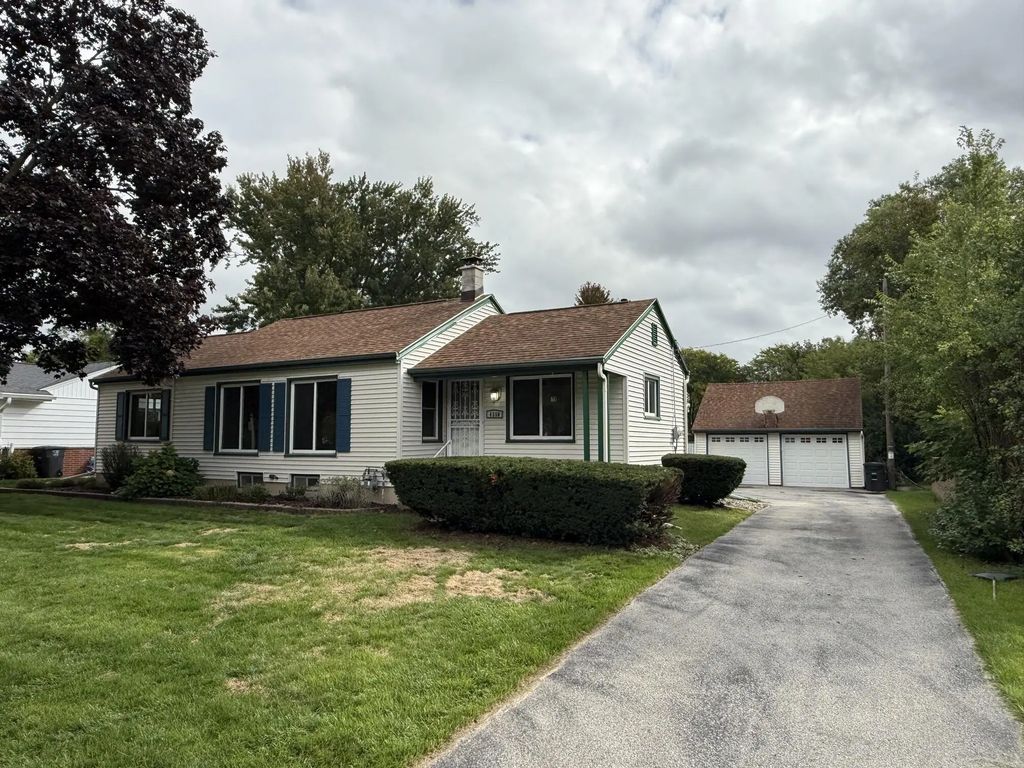 4550 N 103rd St, Wauwatosa