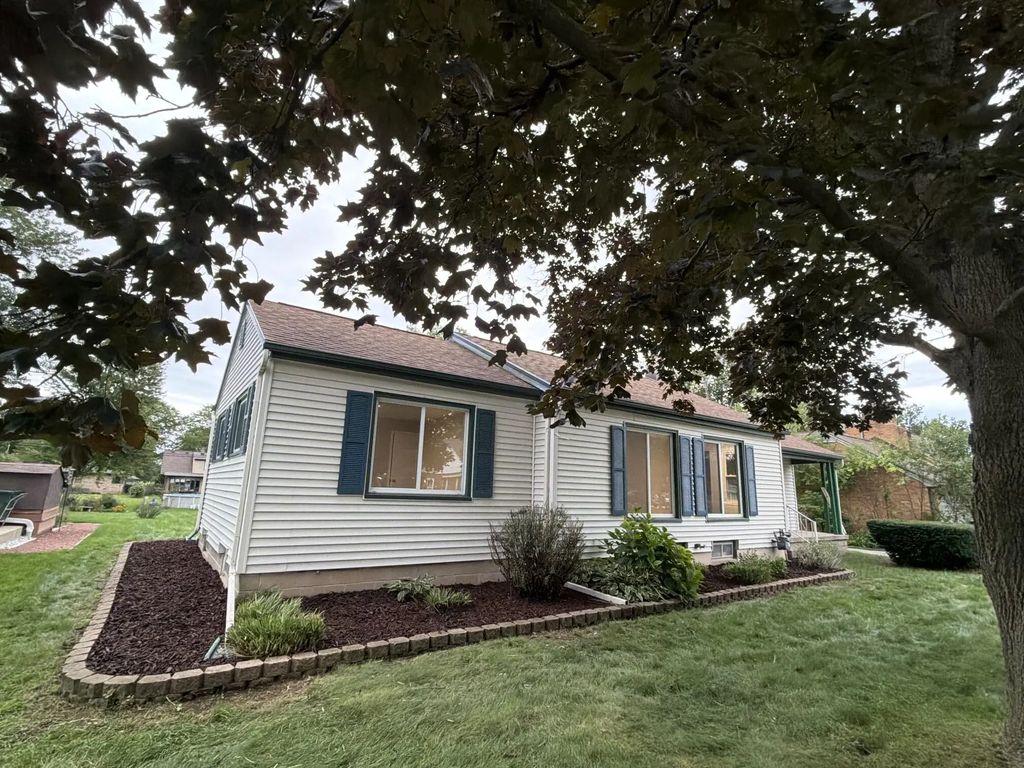 4550 N 103rd St, Wauwatosa