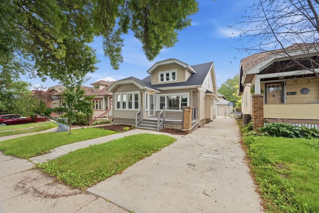 1350 N 55th St, Milwaukee
