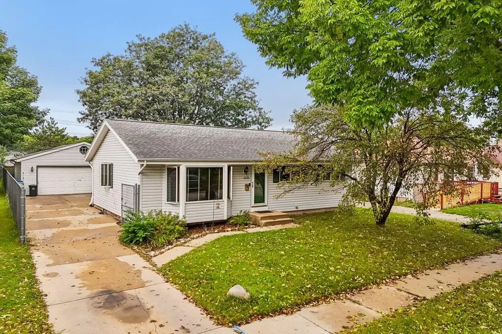 6535 N 66th St, Milwaukee