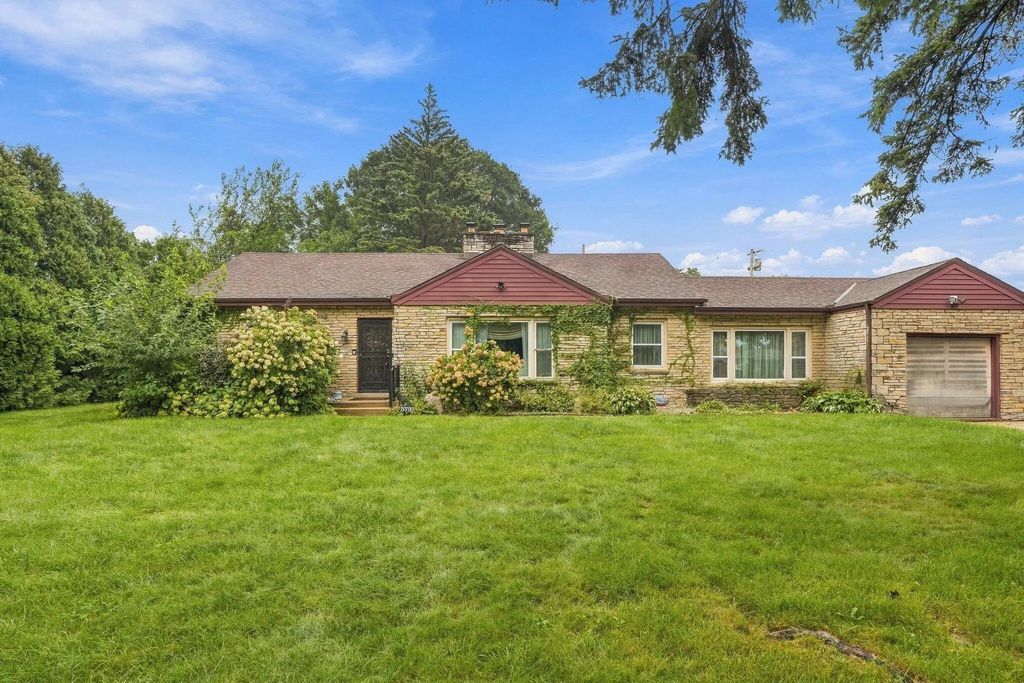 5734 N 74th St, Milwaukee