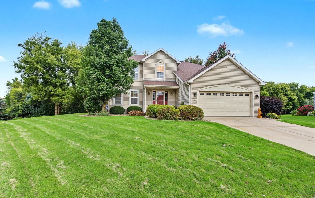 7 Woodridge Ln, Columbus
