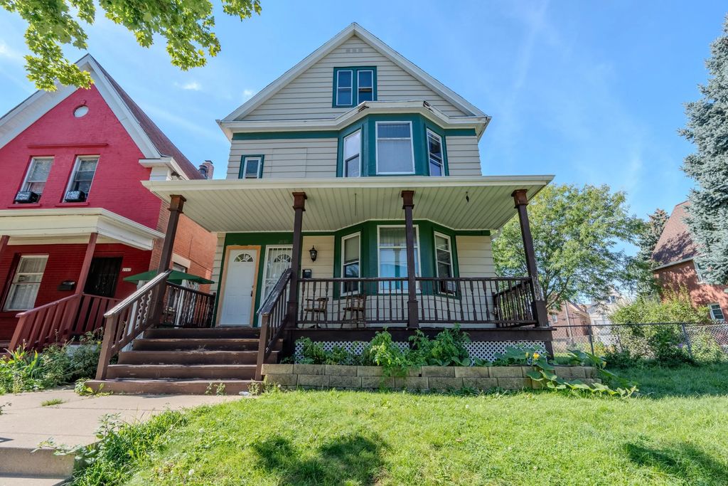 2161 S 11th St, Milwaukee