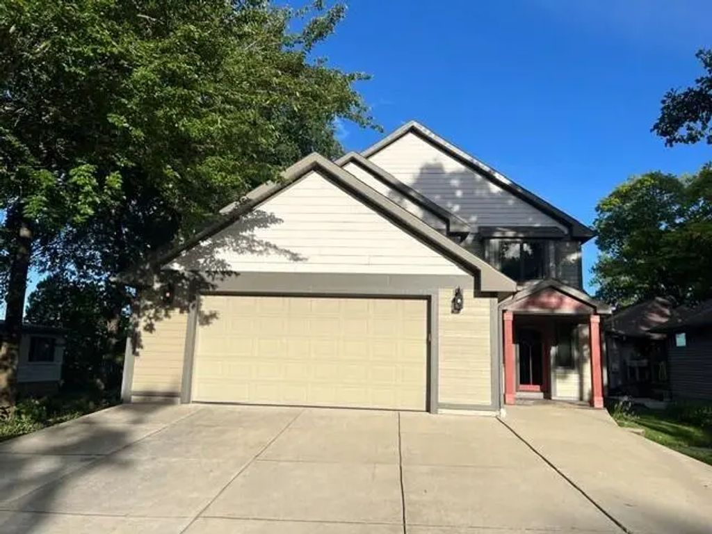 7325 W Wind Lake Rd, Racine