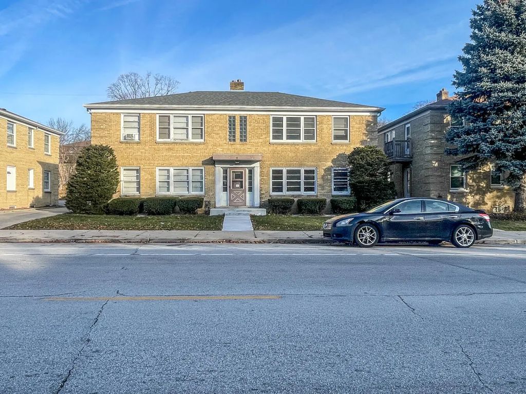 6910 W Center St 2, Milwaukee