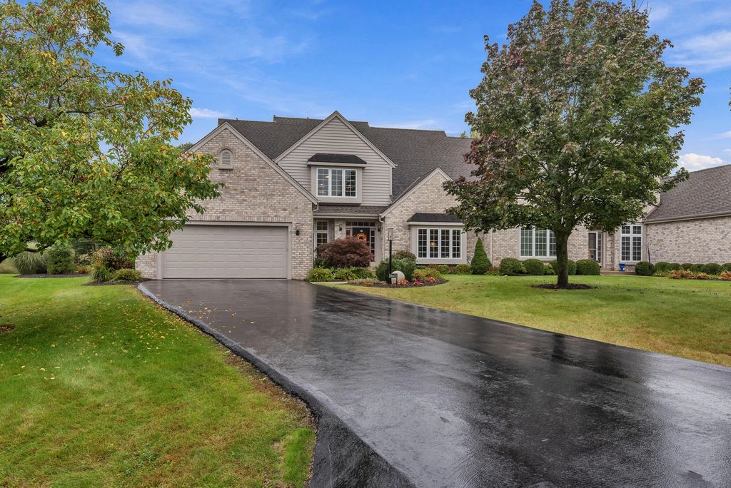 10601 N Hidden Reserve Cir, Mequon