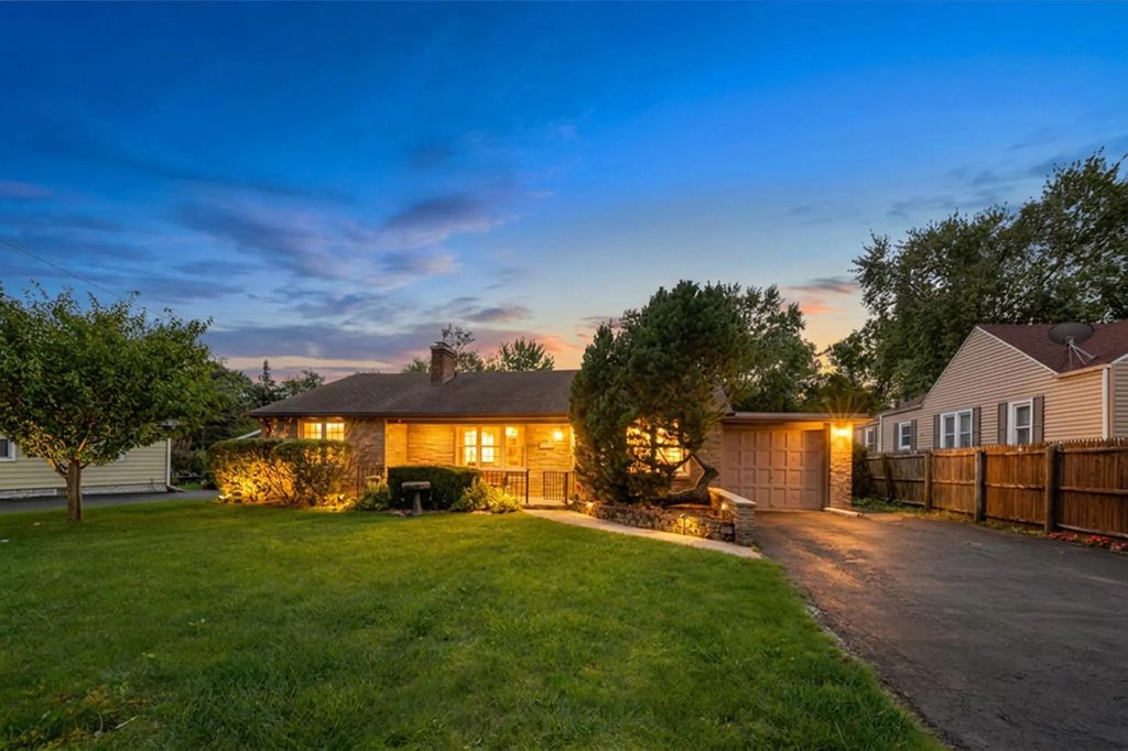 2407 Melrose Ave, Waukegan