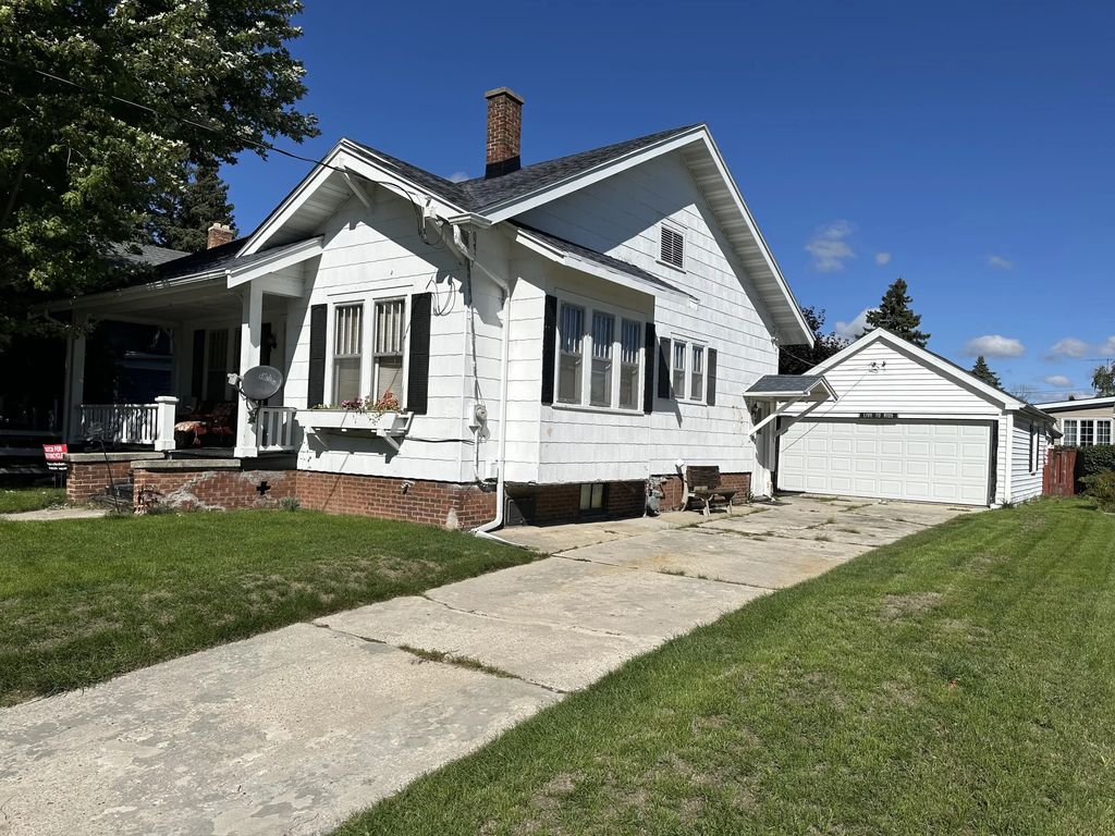 2108 New York Ave, Manitowoc