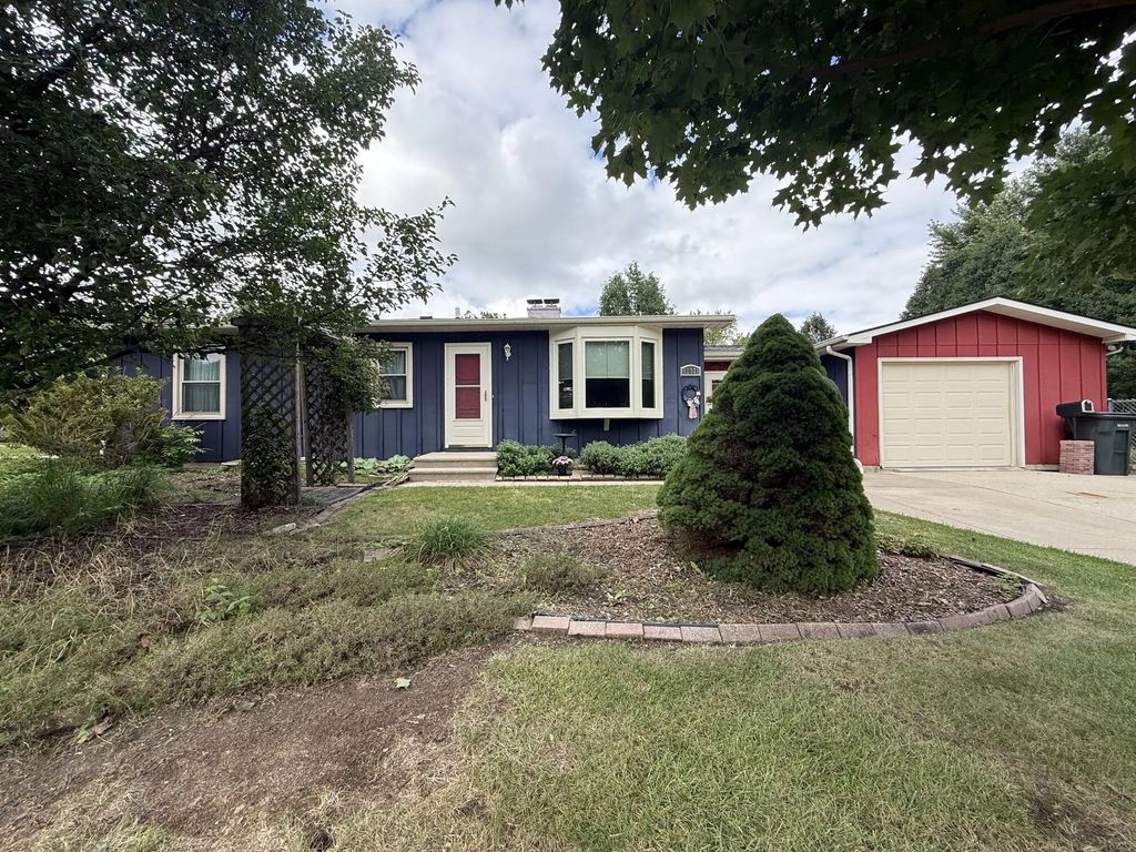 12328 W Walker St, West Allis