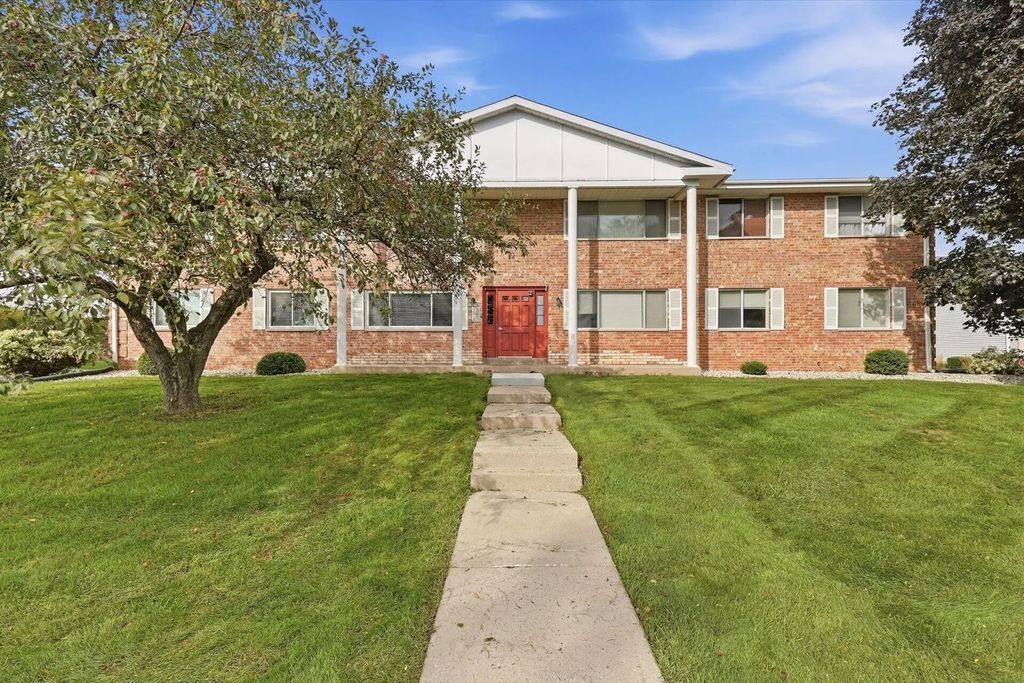 10278 W Whitnall Edge Cir 204, Franklin