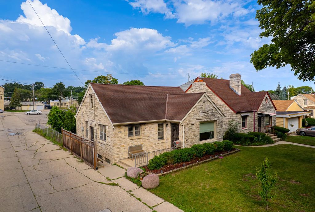 4823 N 66th St, Milwaukee