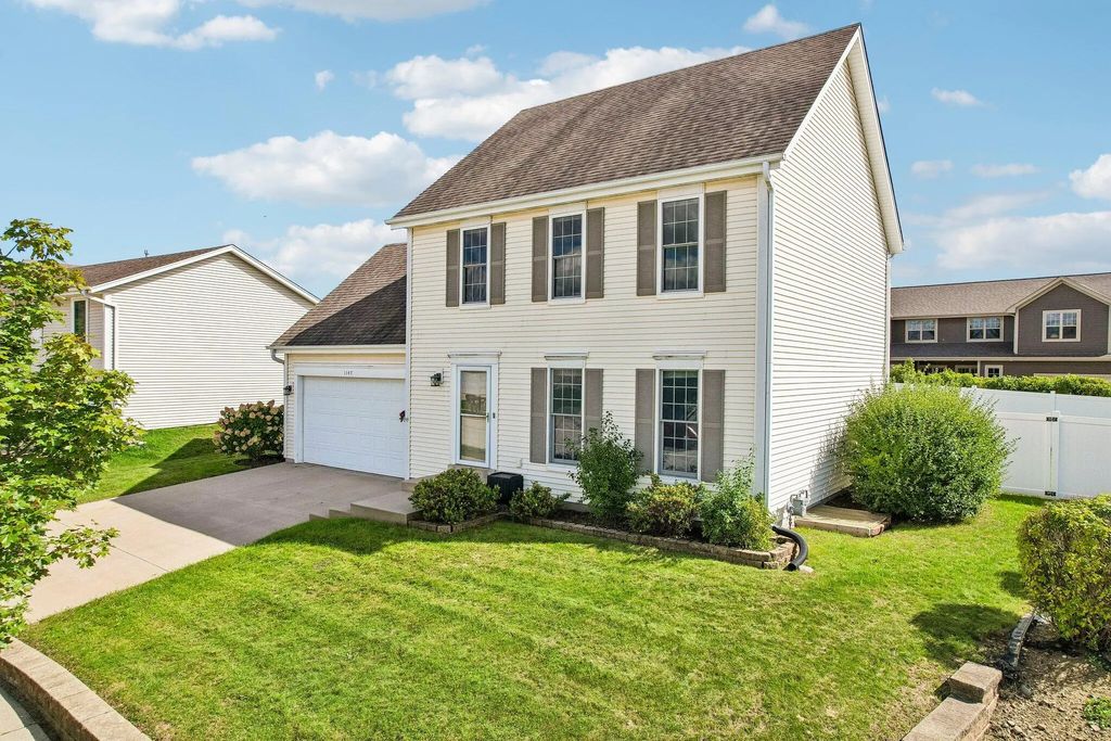 1147 Dresser Ave, Waukesha