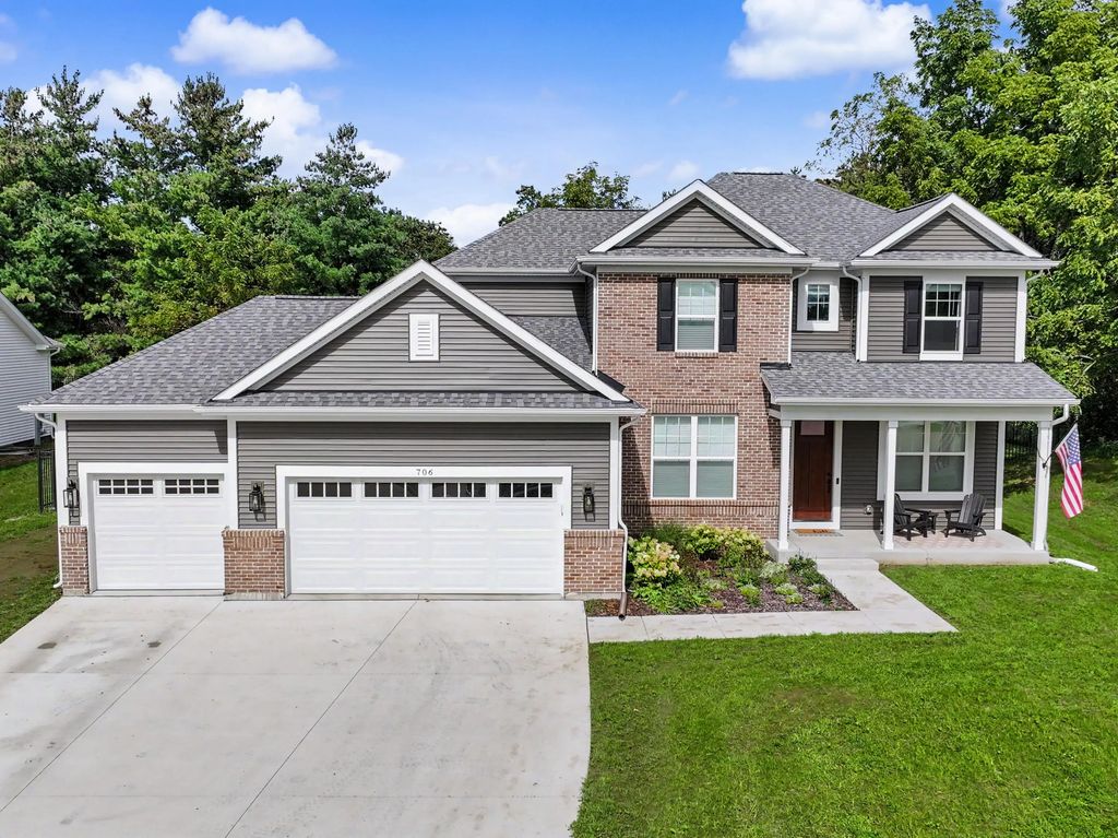 706 Arbor Ridge Dr, Delavan