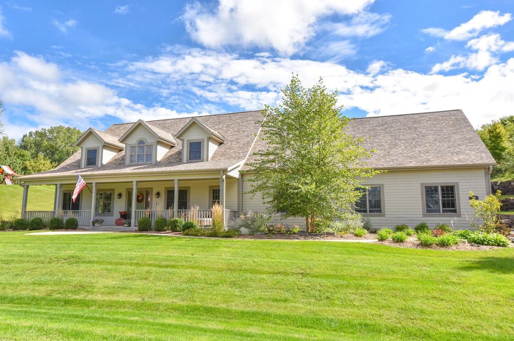 3006 Old Oak Rd, Hartford