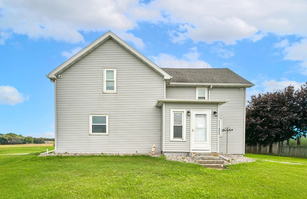15607 Carstens Lake Rd, Liberty