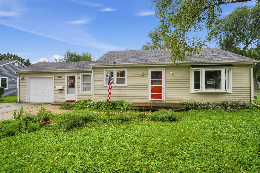12865 W Lancaster Ave, Waukesha