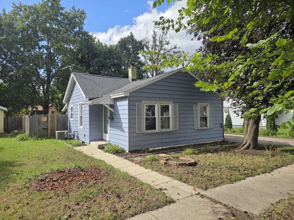 1122 Cleveland St, Beloit