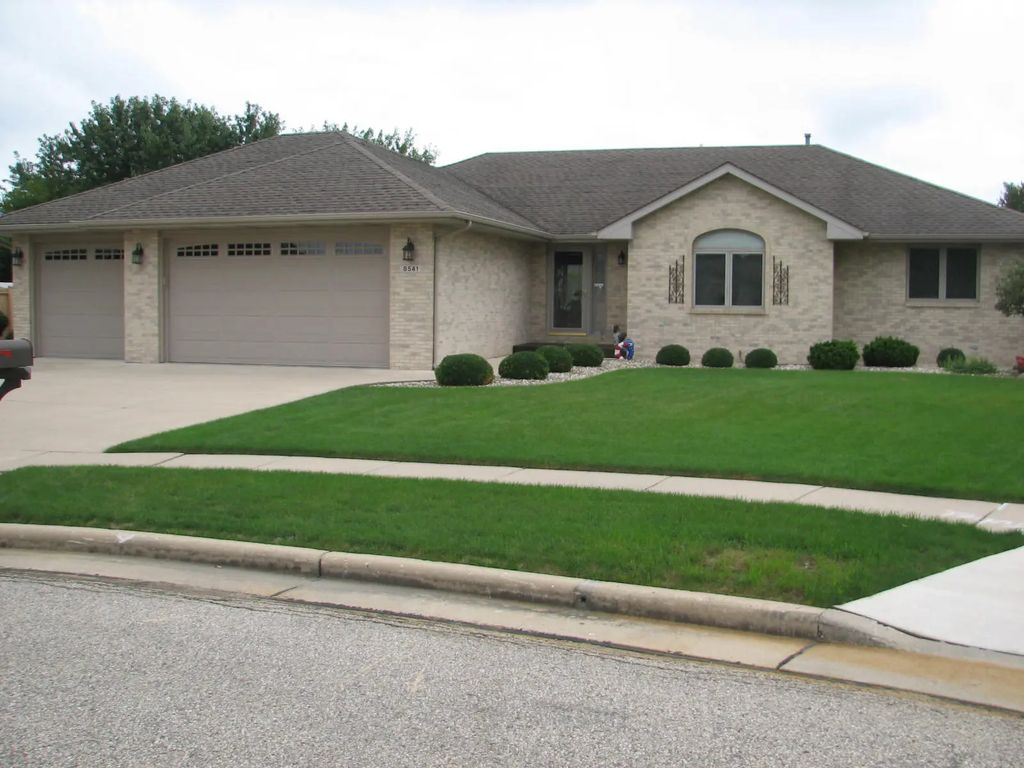 8541 35th Ave, Kenosha