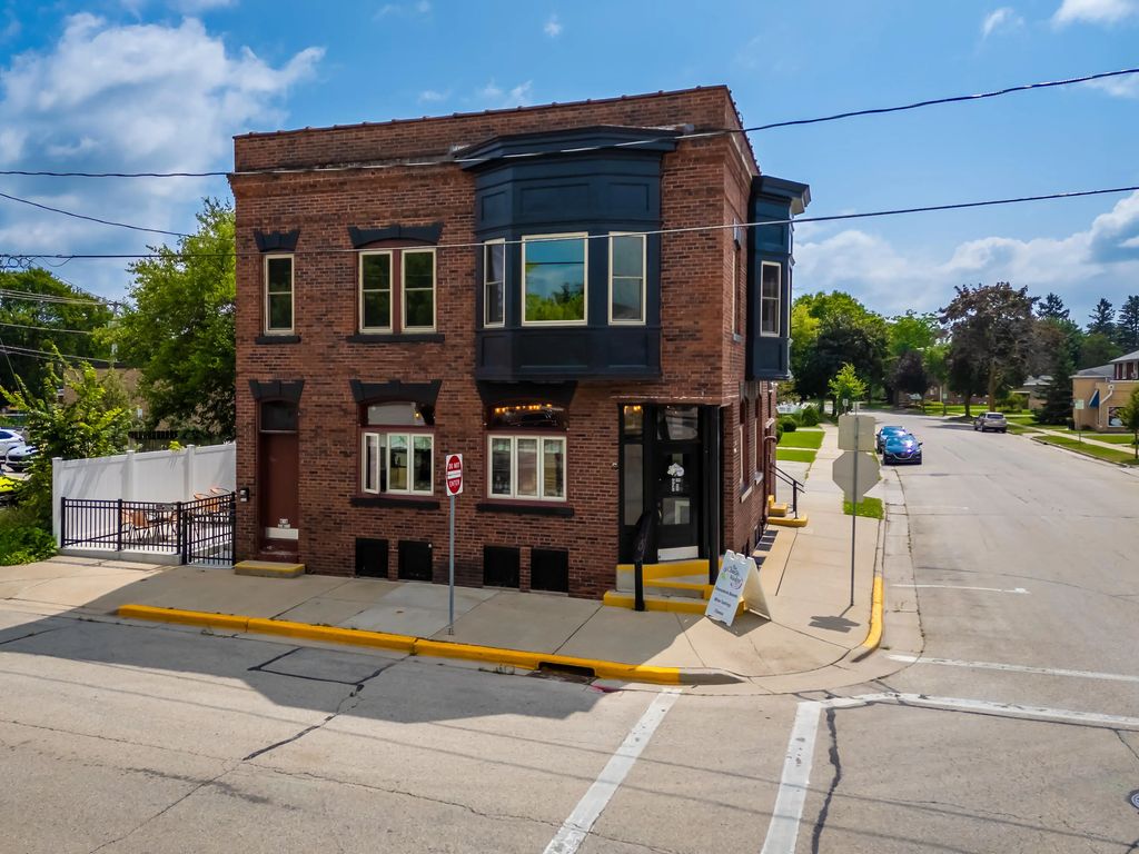 N56w6339 Center St, Cedarburg